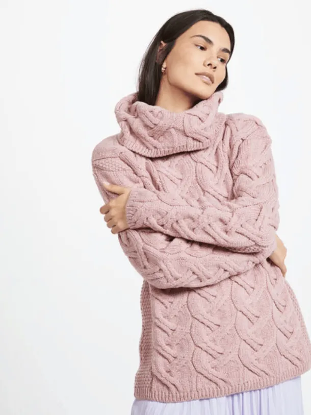 Aran Super Soft Aran Chunky Sweater Pink