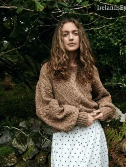 Cable Knit Cropped Crew Neck Sweater Biscuit