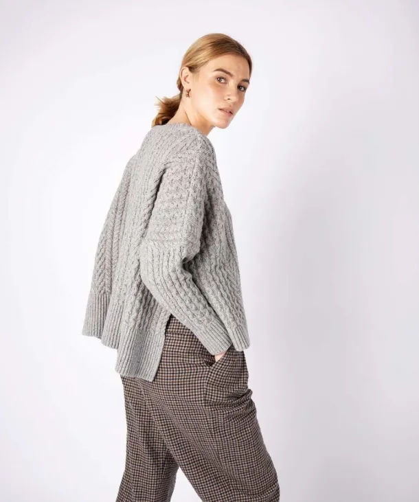 Cropped Aran Sweater Pearl Grey