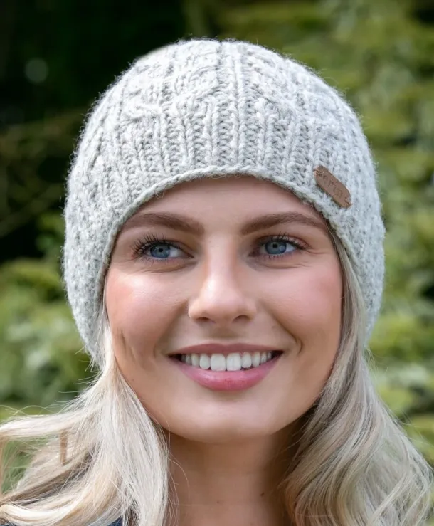 Erin Cable Knit Hat Oatmeal