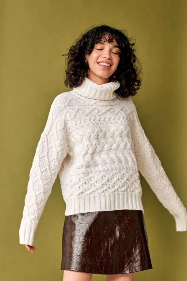 100% Fine Merino Wool Cable Knit Polo Neck
