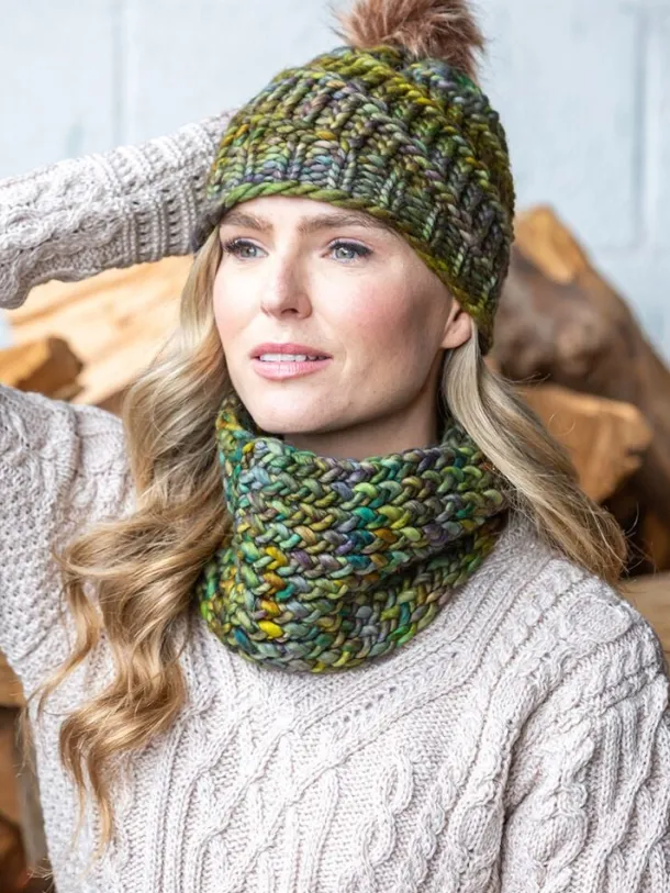 Handmade in Ireland - Snood and Bobble Hat Set - Green