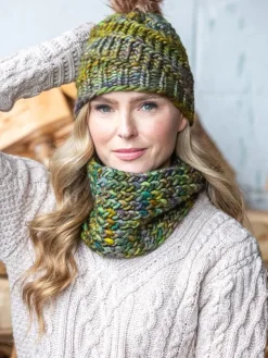 Handmade in Ireland - Snood and Bobble Hat Set - Green