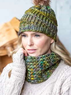 Handmade in Ireland - Snood and Bobble Hat Set - Green