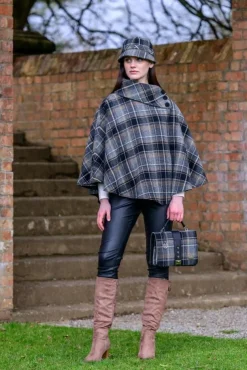 Irish Tweed Poncho Grey / Black Mix col.21