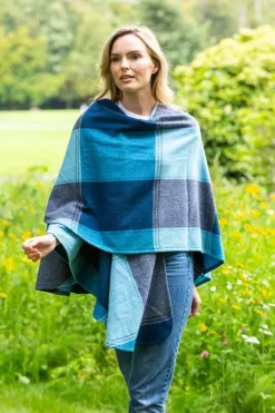 100% Lambswool Cape - Sue 708