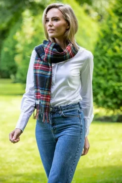100% Lambswool Tartan Scarf Black Stewart