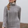 Luxurious Cable Knit Sweater - Grey