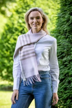 100% Merino Wool Scarf Delicate Pink