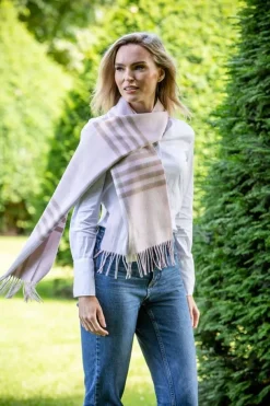 100% Merino Wool Scarf Delicate Pink