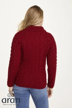 Shaped Crew Neck Sweater Red