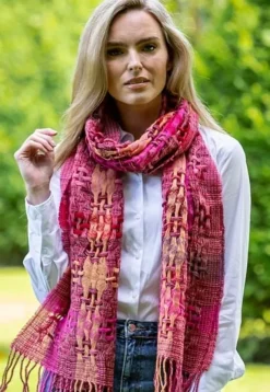 Suantrai of Ireland Open Weave Wool Scarf Pink