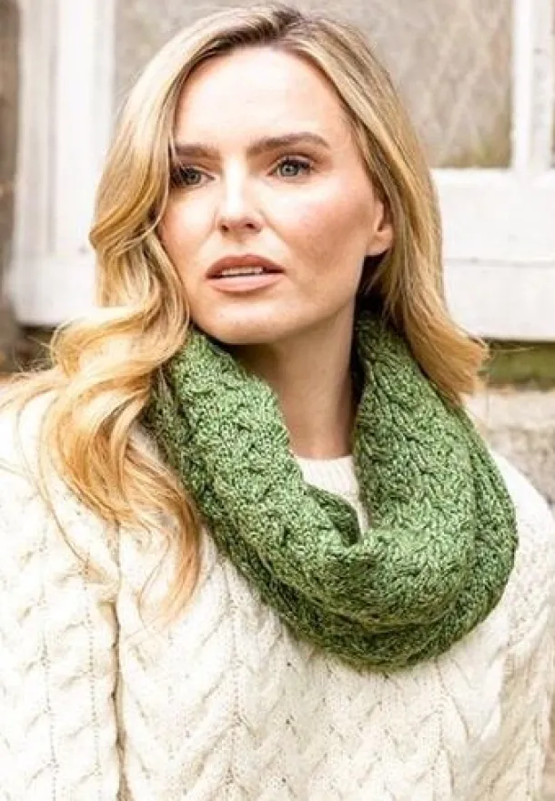 Super Soft Aran Snood Green B859