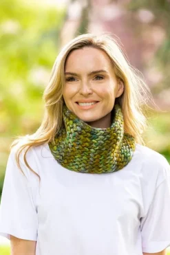 Super Soft Hand Made Snood Green