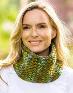 Super Soft Hand Made Snood Green