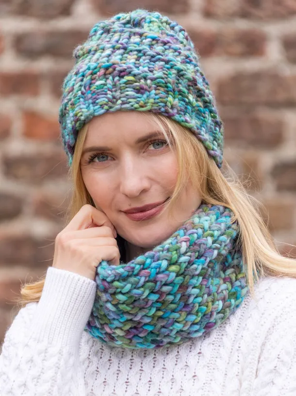Super Soft Merino Wool Handmade Snood and Hat Set - Turquoise