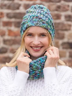 Super Soft Merino Wool Handmade Snood and Hat Set - Turquoise