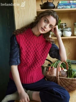 Trellis Crop Vest Bramble Red