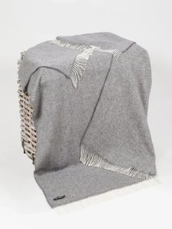 Wool and Cashmere Grey Herringbone Throw Col: 1474