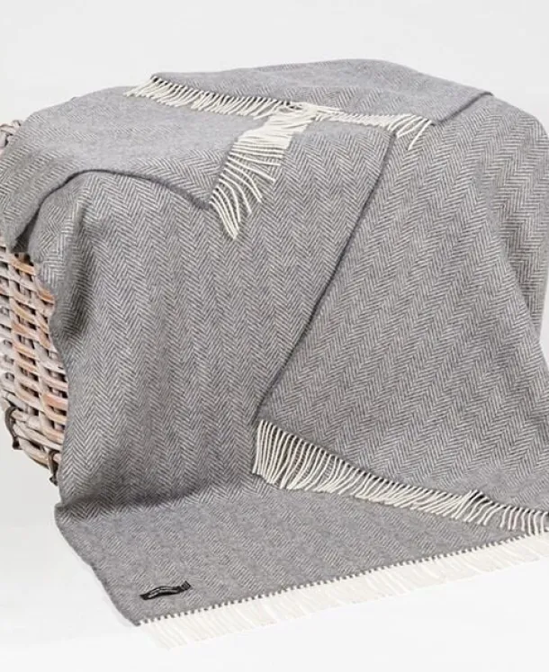 Wool and Cashmere Grey Herringbone Throw Col: 1474