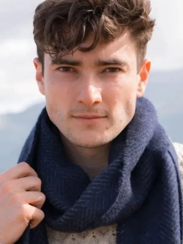 Wool and Cashmere Herringbone Scarf - Navy 2425